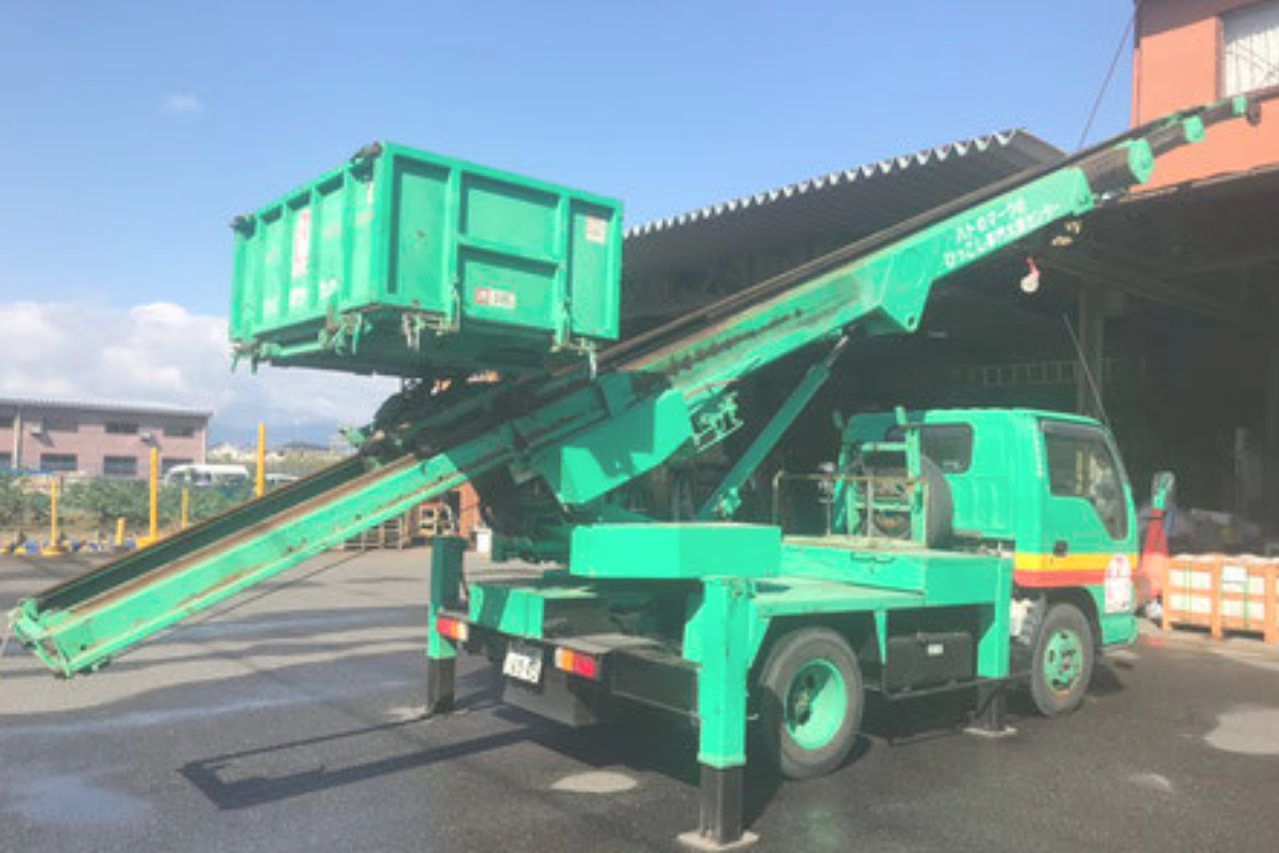 中京貨物運輸のスカイポーター車